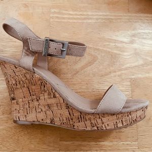 Charles David Nude Wedges